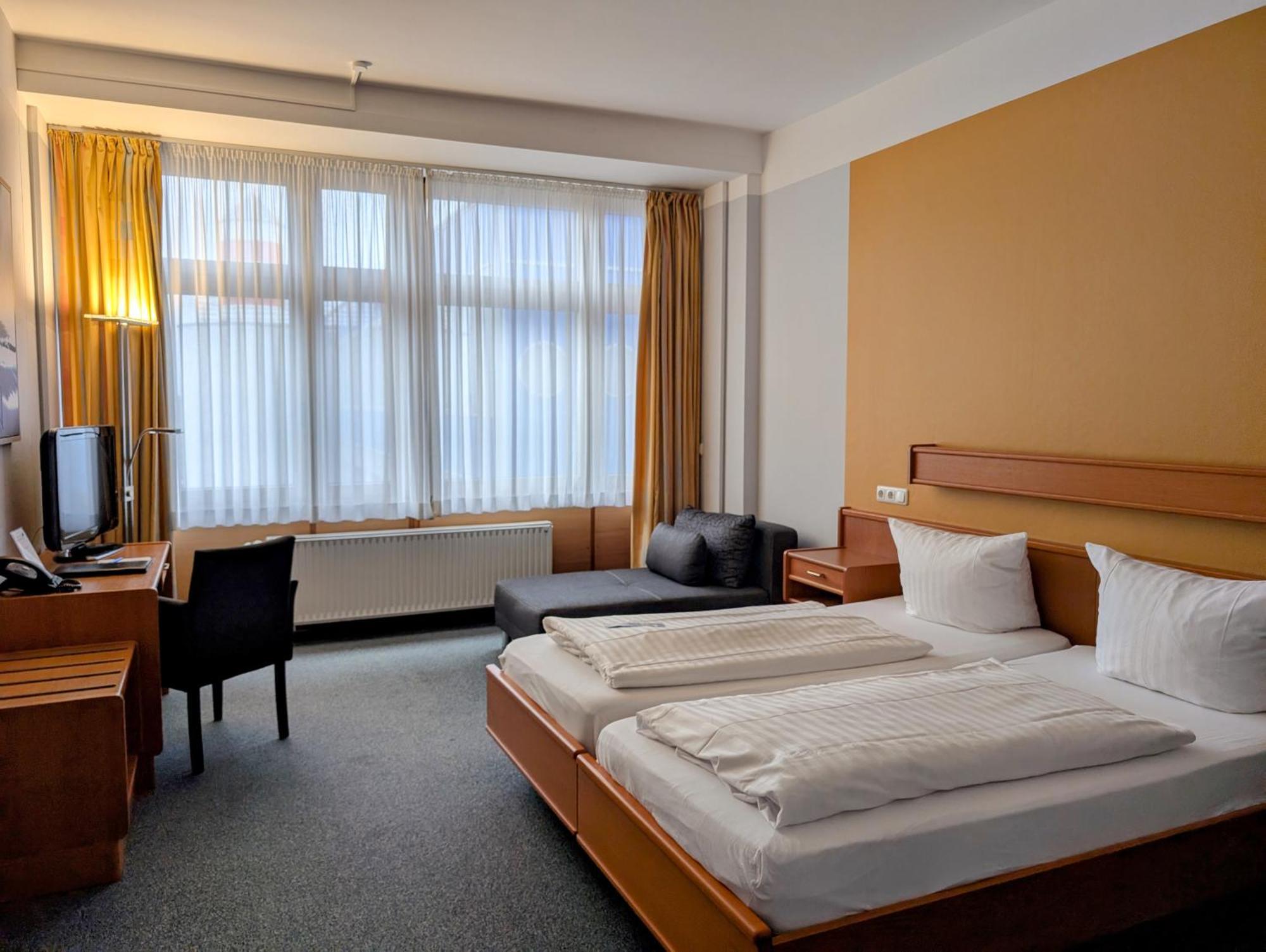 Dlrg Tagungszentrum Hotel Delphin Бад-Ненндорф Екстер'єр фото